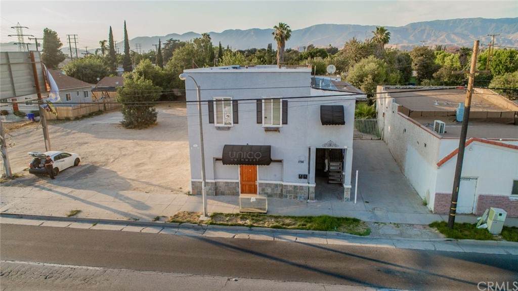 1798 5th Street - Photo 1