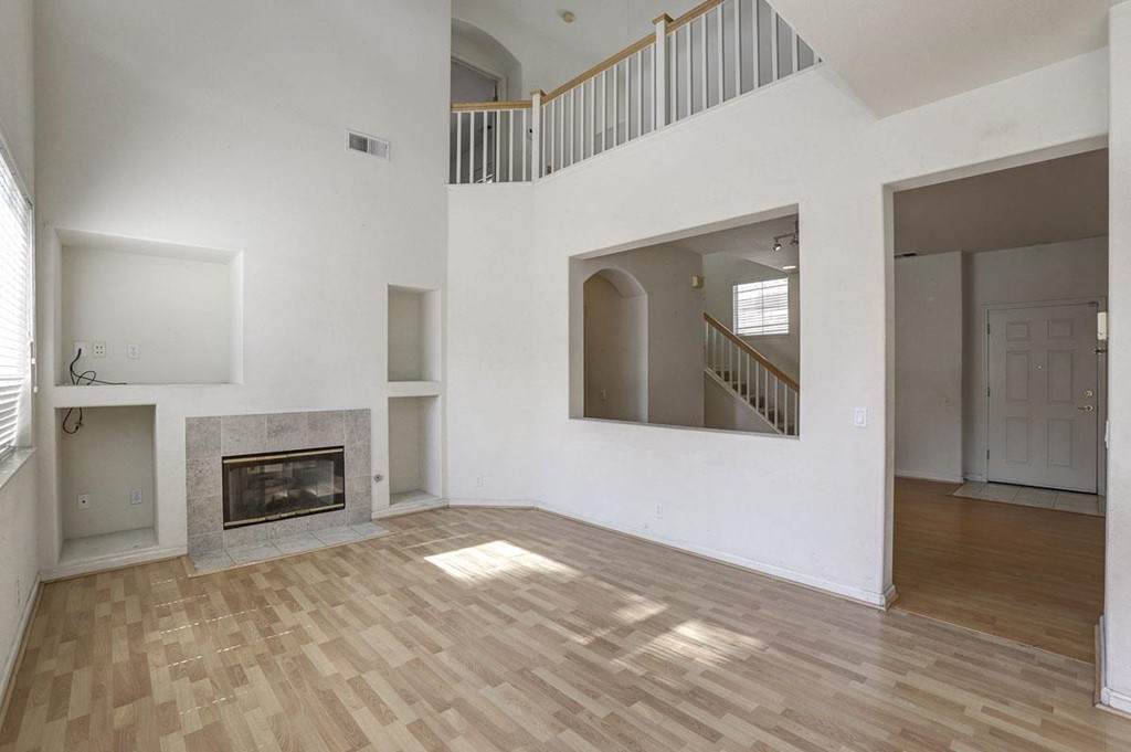 817 Fountain Palm Court - Photo 1