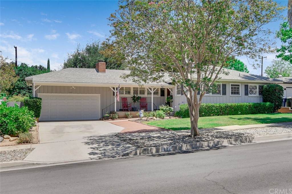 821 Nottingham Drive - Photo 1