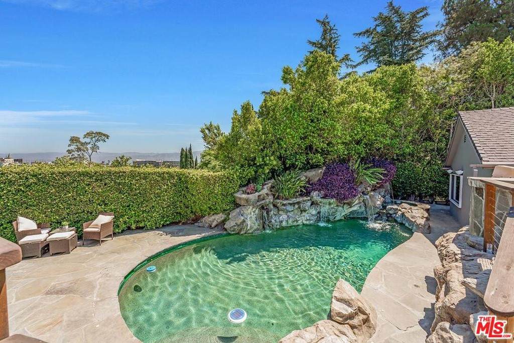 3415 Bonnie Hill Drive - Photo 1