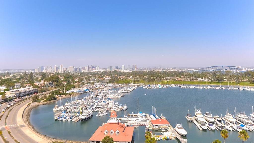 1710 Avenida Del Mundo - Photo 1