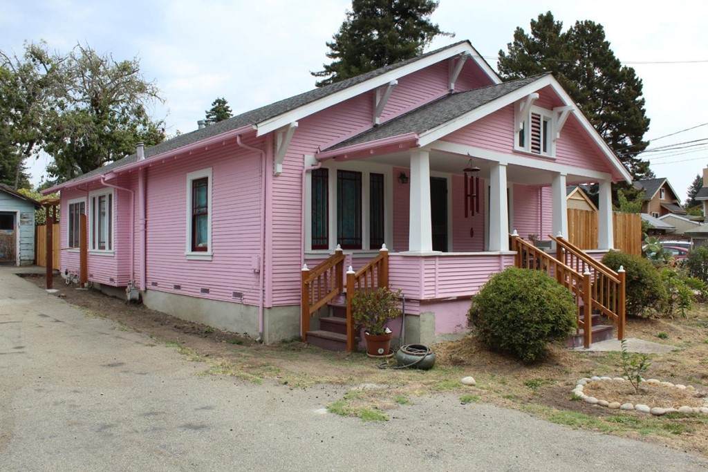 143 Grant Street - Photo 1