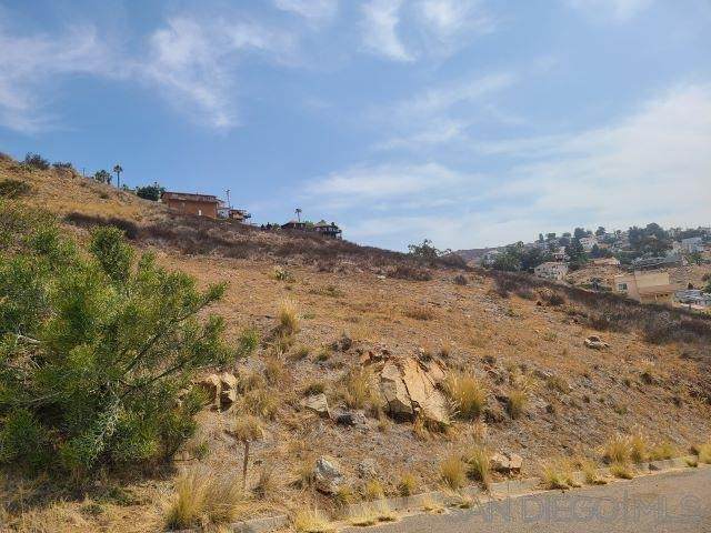 Buena Vista St - Photo 1