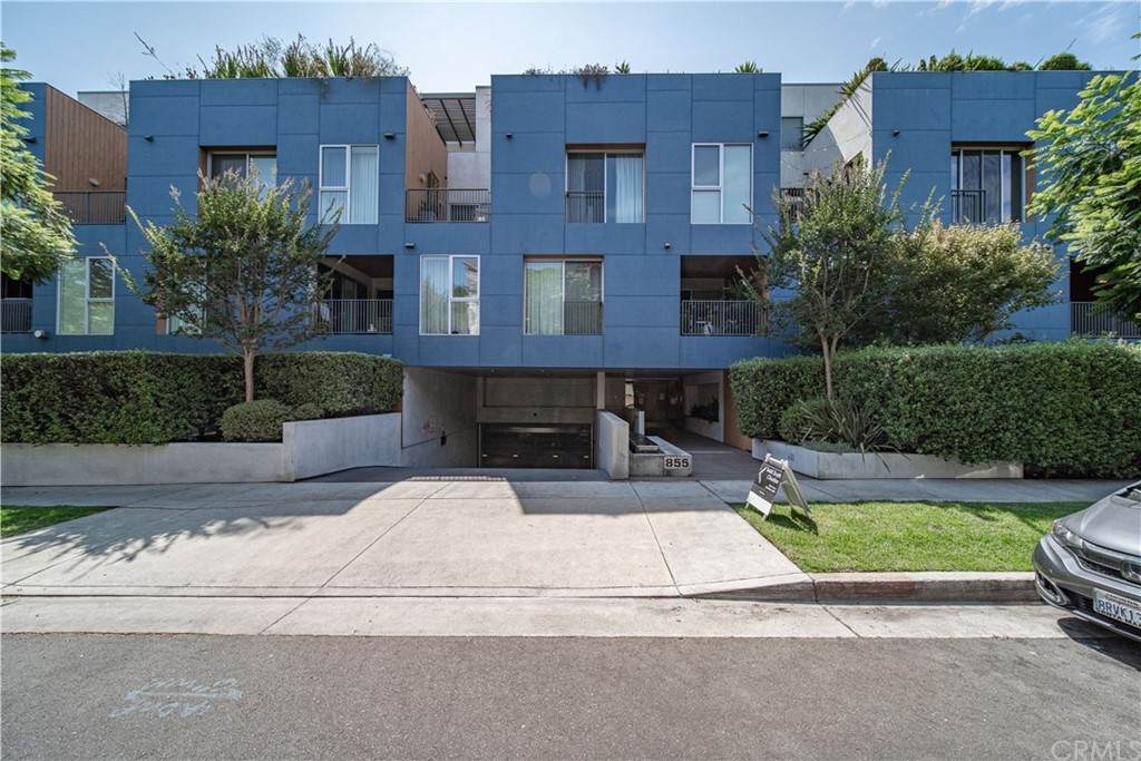 855 Croft Avenue - Photo 1