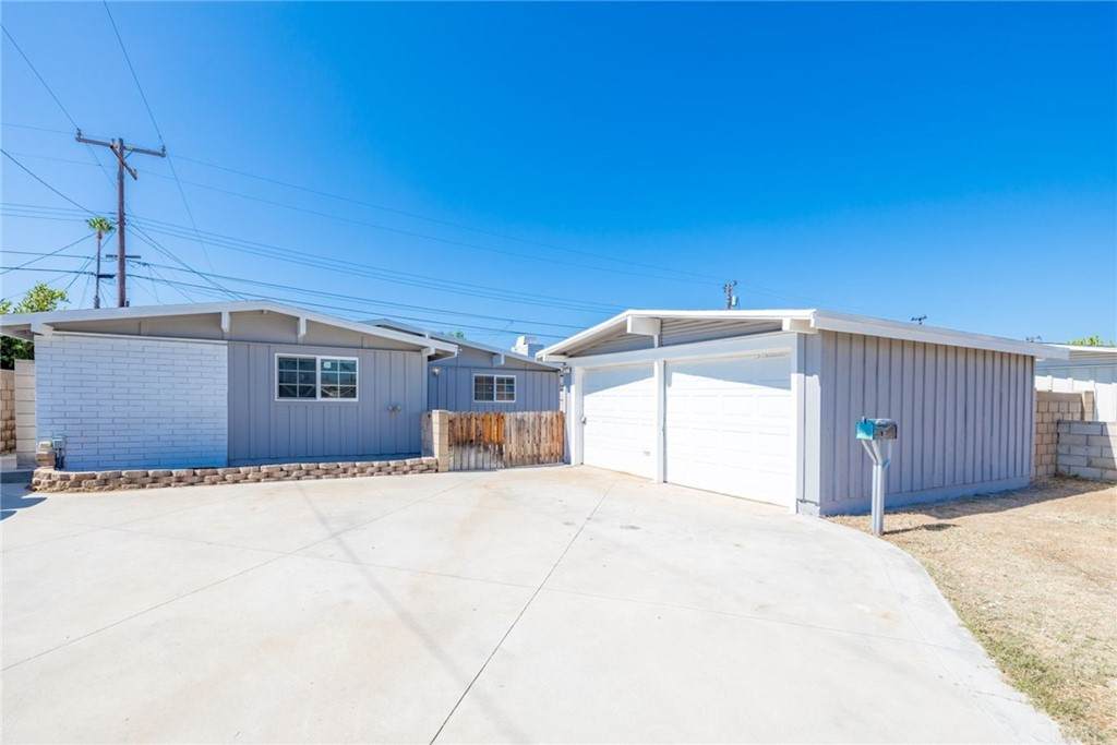 2110 Grayson Avenue - Photo 1