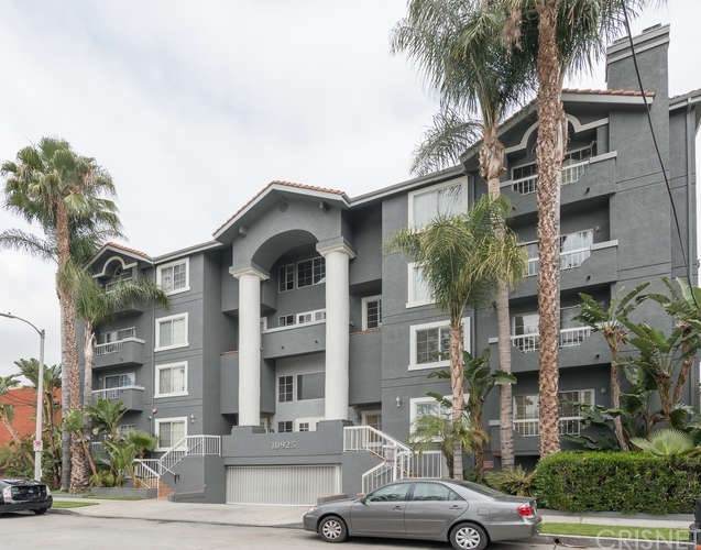 10925 Blix Street - Photo 1