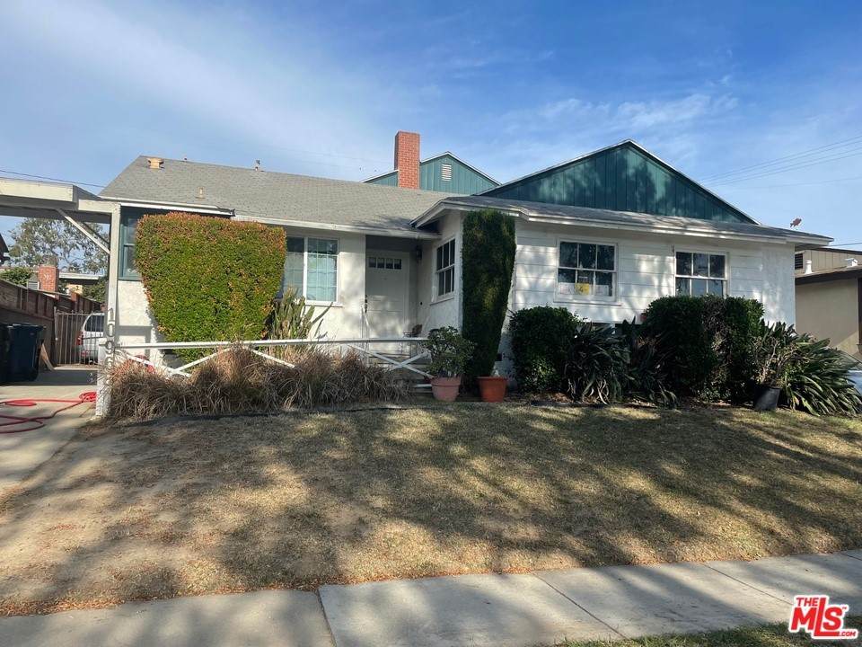 10968 Ardath Avenue - Photo 1