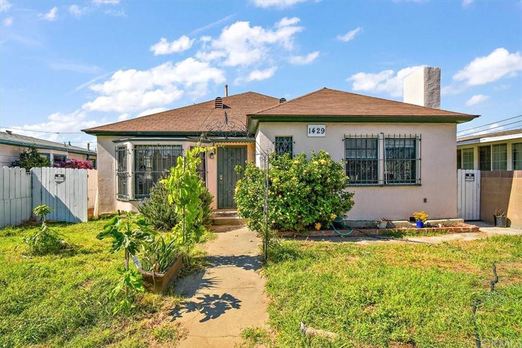 1429 Anaheim Street - Photo 1