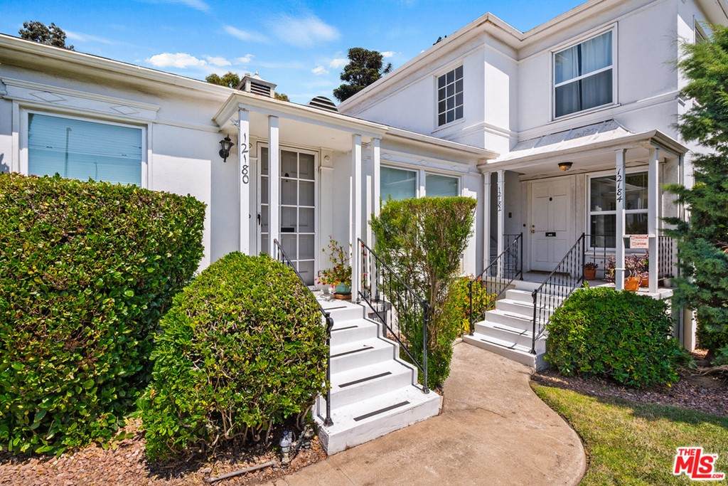 12180 Sunset Boulevard - Photo 1