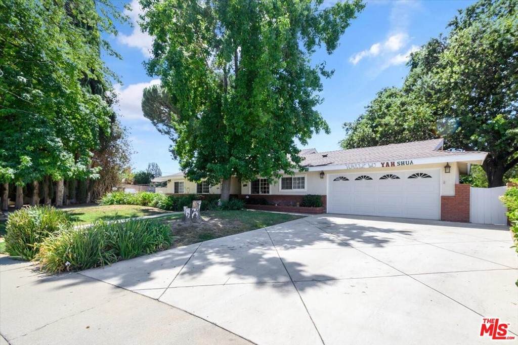 1223 Drake Drive - Photo 1