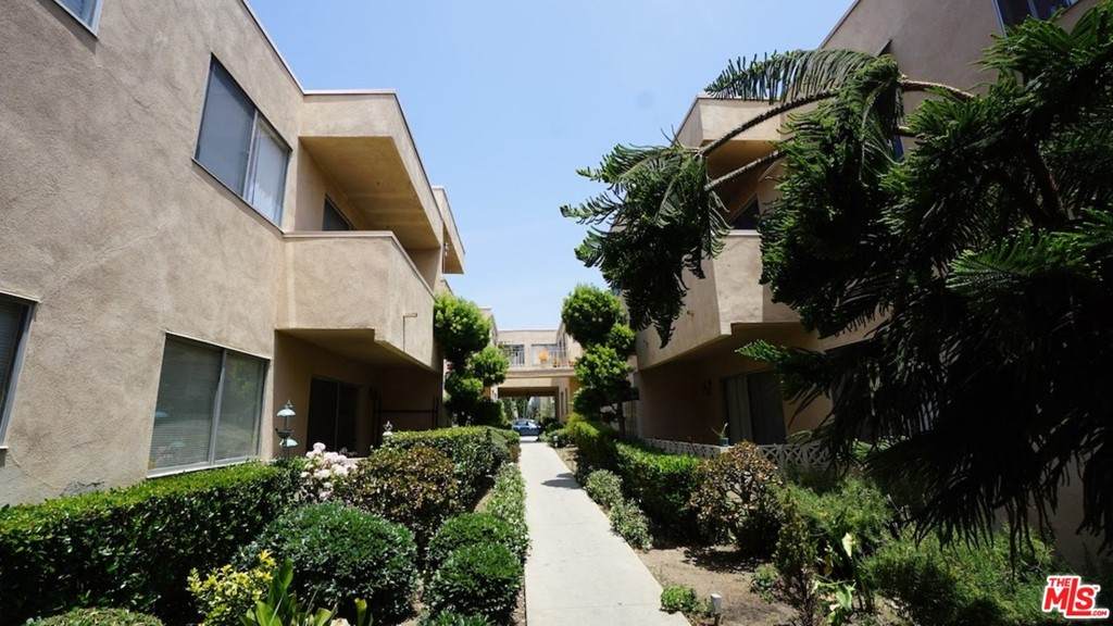 1538 Stanford Street - Photo 1