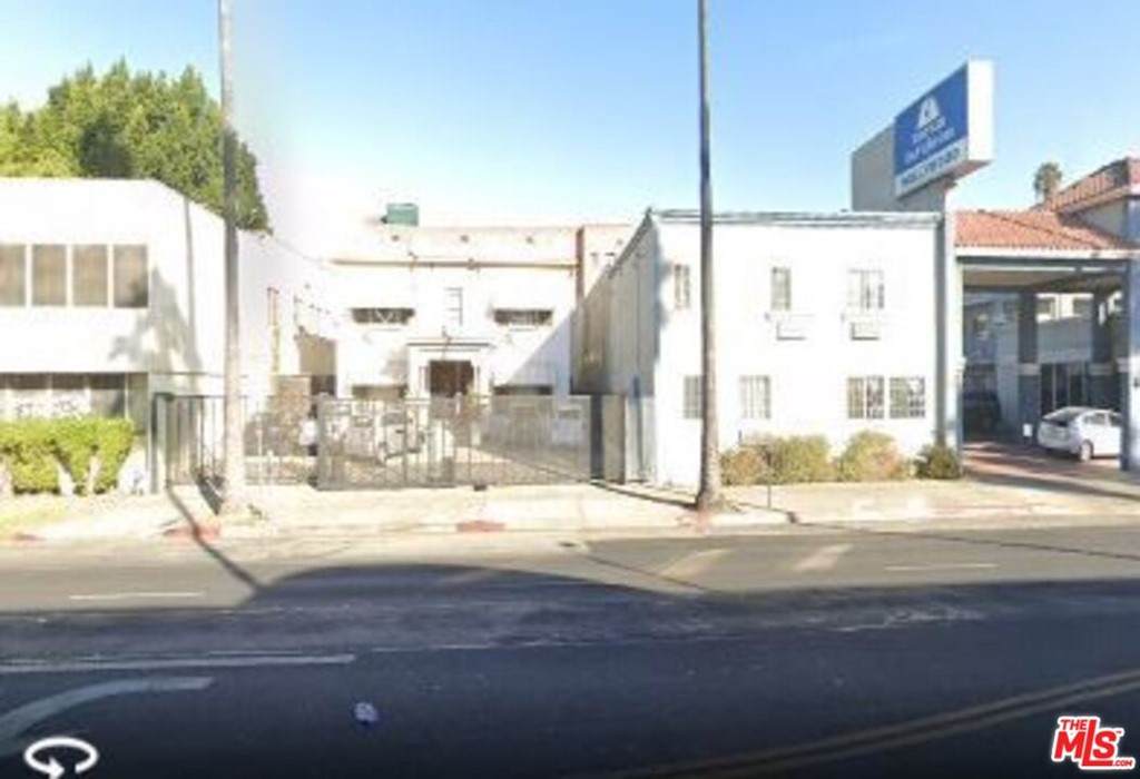 5271 Sunset Boulevard - Photo 1