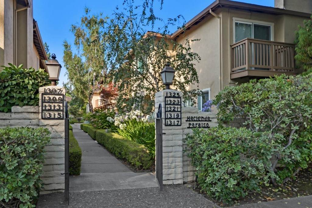 1307 Hoover Street - Photo 1