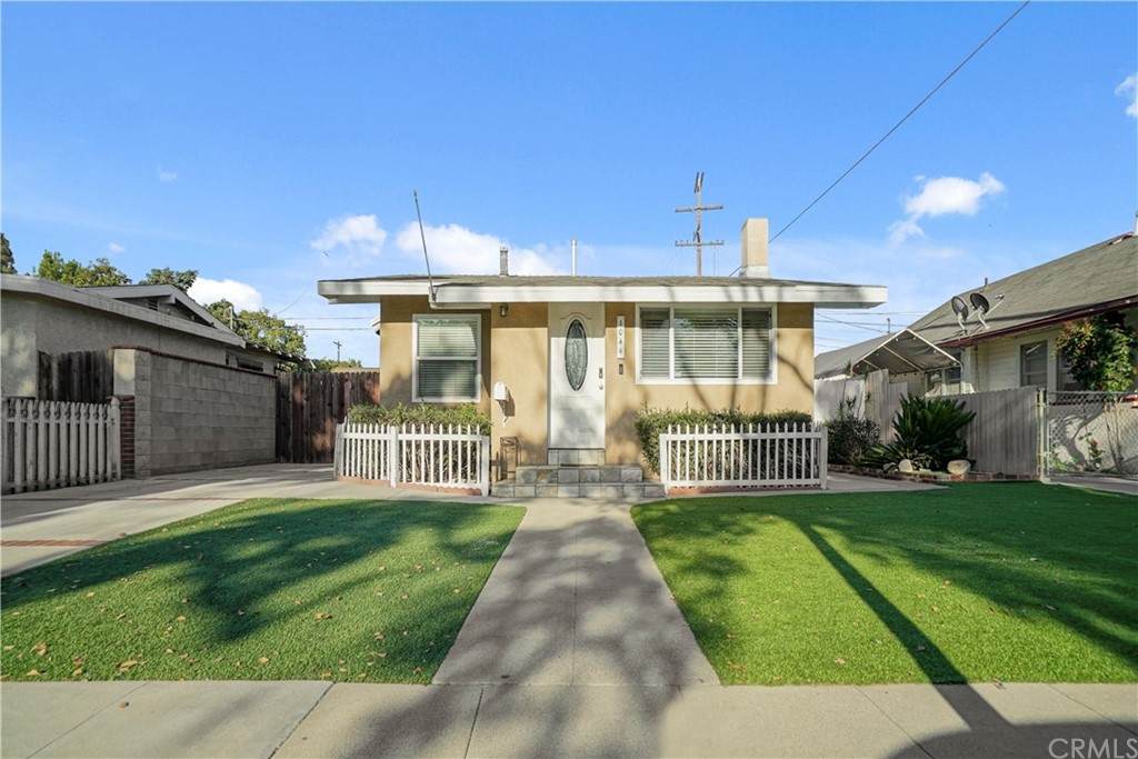 1044 Cary Avenue - Photo 1