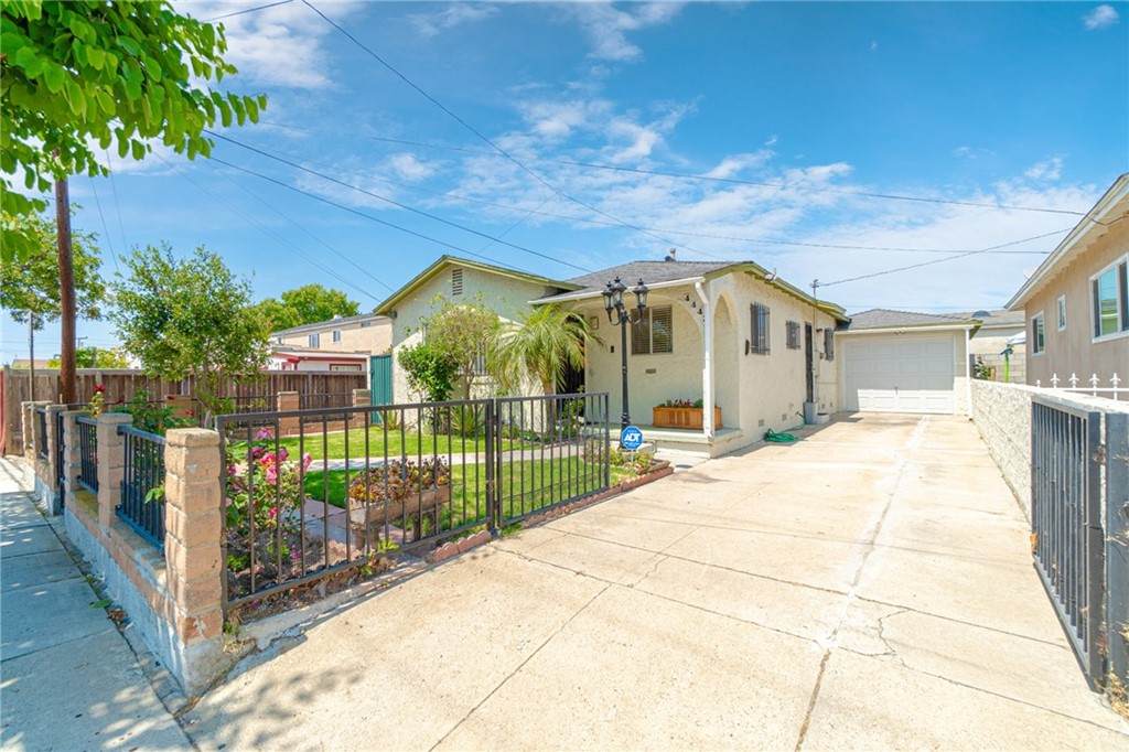 4443 149th Street - Photo 1