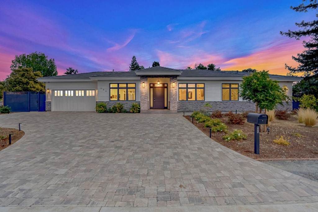 686 Spargur Drive - Photo 1