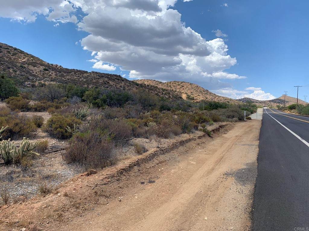 Old Highway 80 - Photo 1