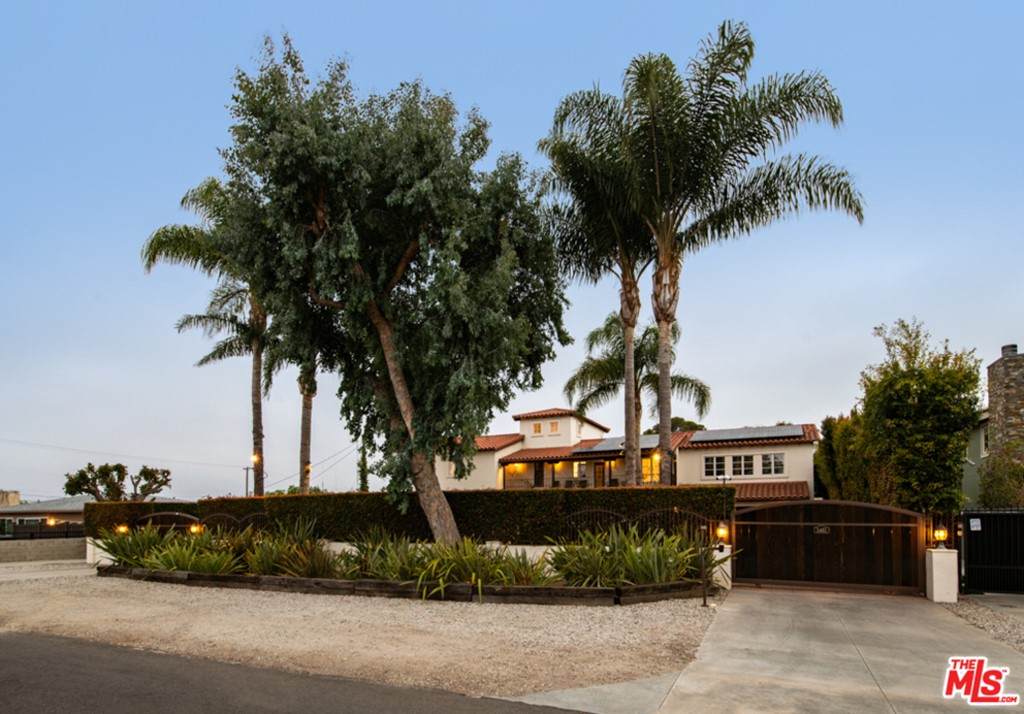 3461 Grand View Boulevard - Photo 1