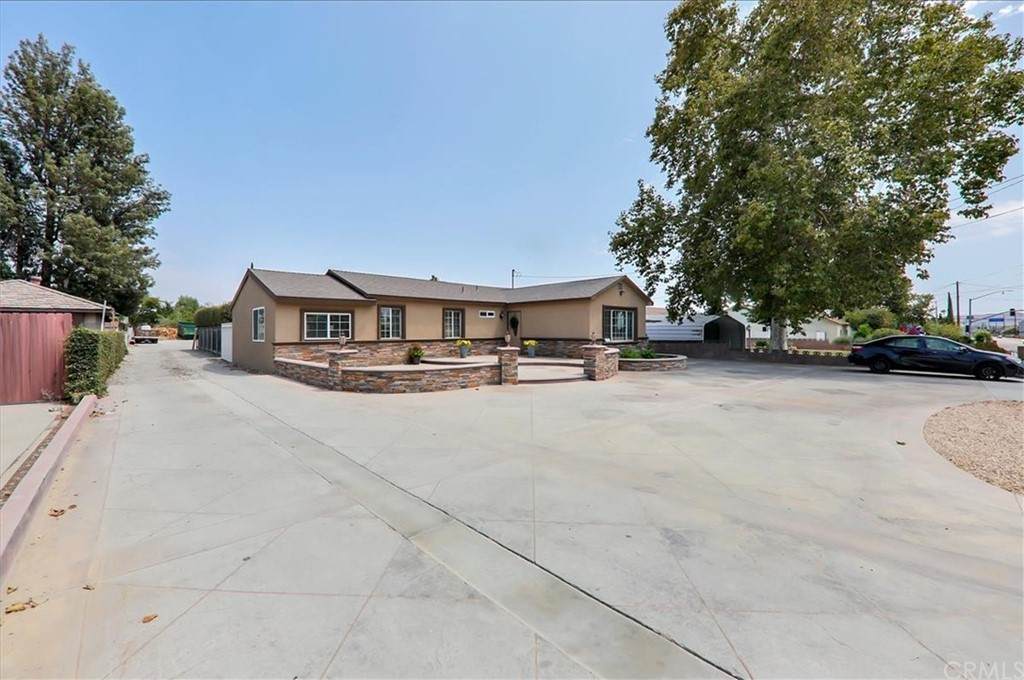 13241 Pipeline Avenue - Photo 1