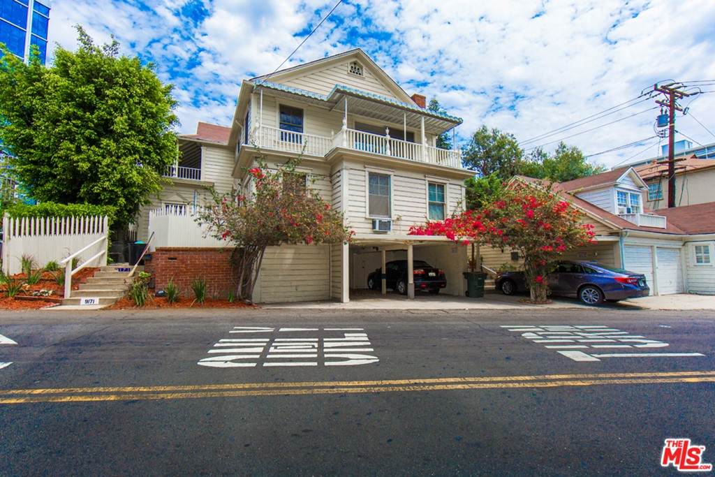 9169 Phyllis Street - Photo 1