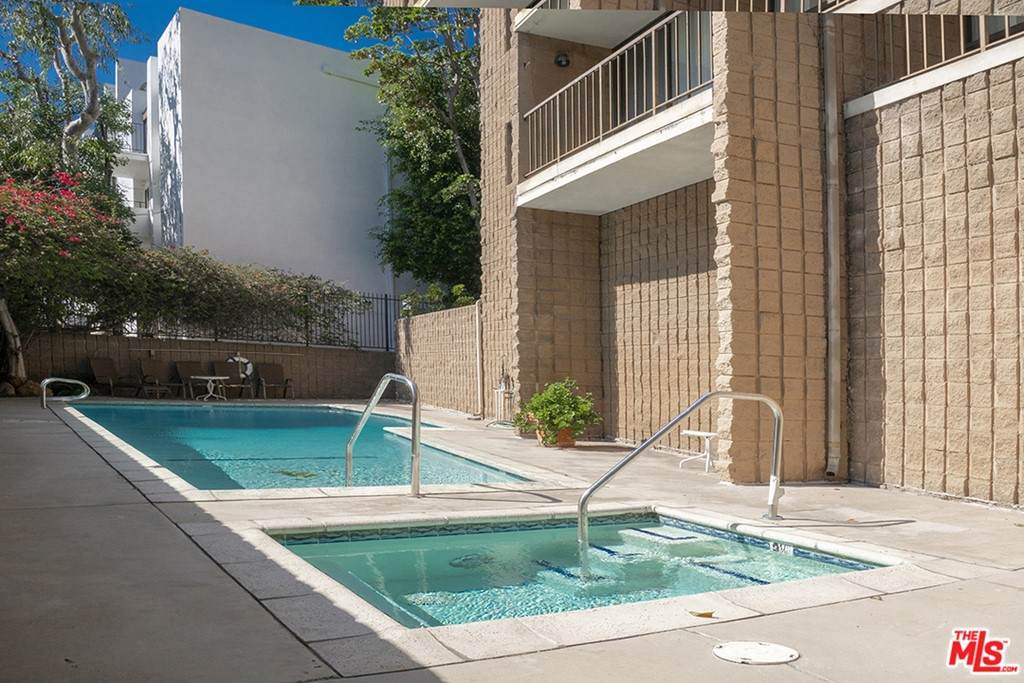 10966 Rochester Avenue - Photo 1