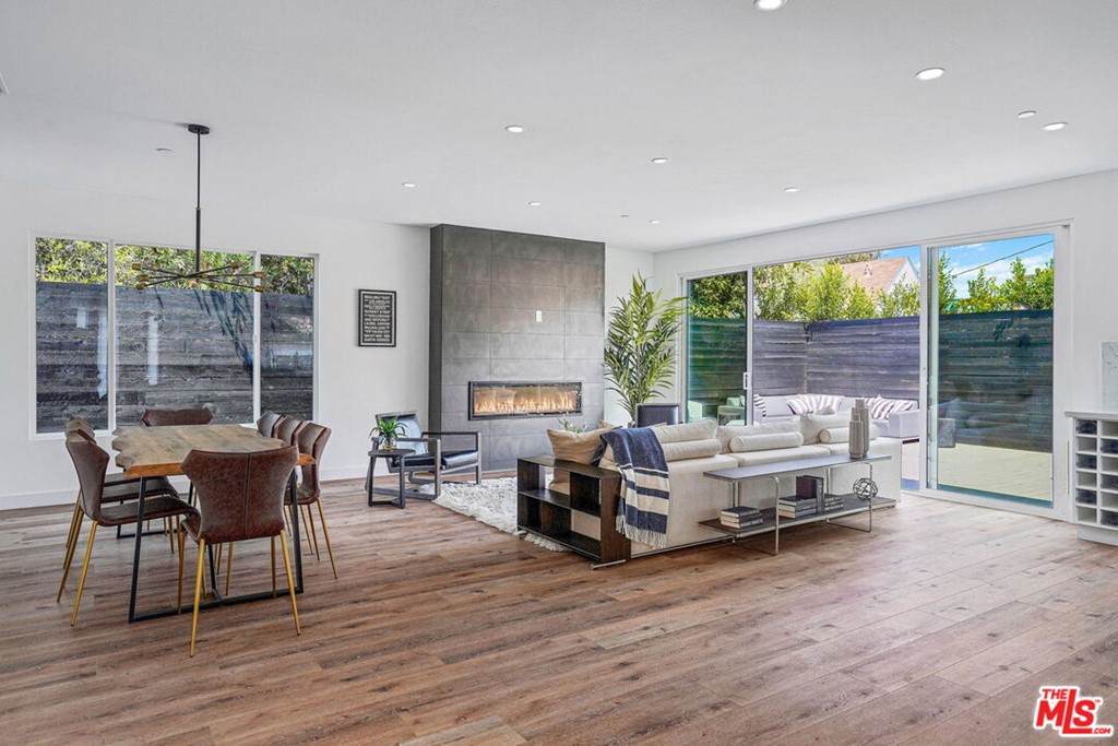 3752 Beethoven Street - Photo 1