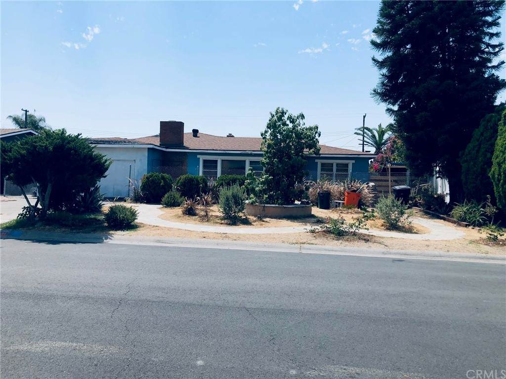 1135 Louise Drive - Photo 1