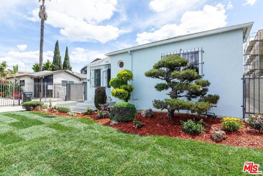 1050 Bronson Avenue - Photo 1