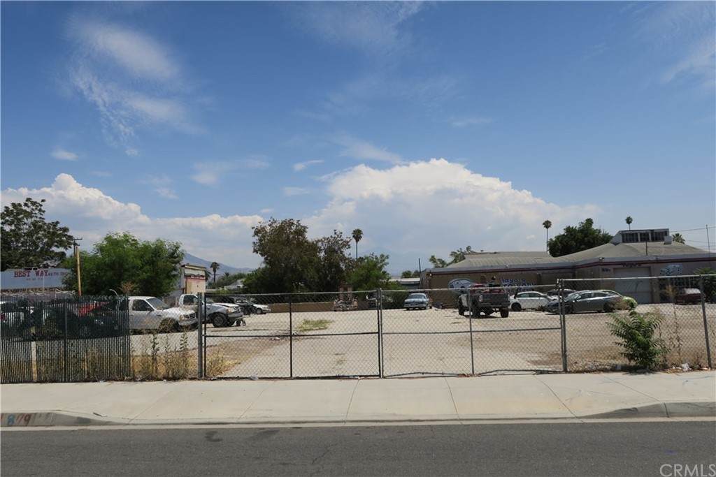 879 E Street - Photo 1