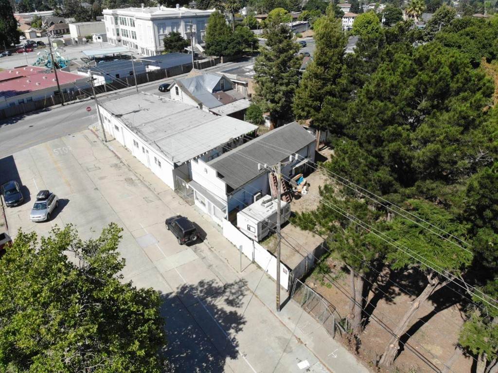 117 Stanford Avenue - Photo 1