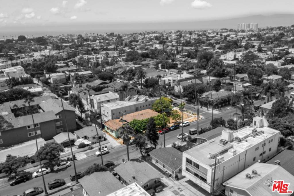 1209 6Th Avenue - Photo 1