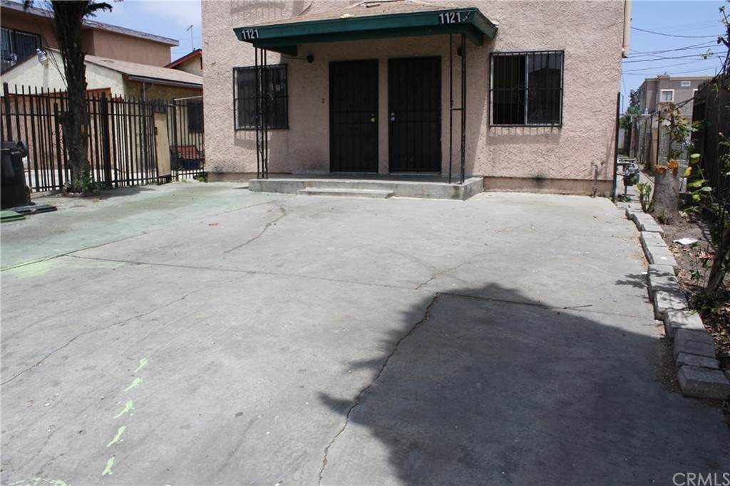 1121 113th Street - Photo 1