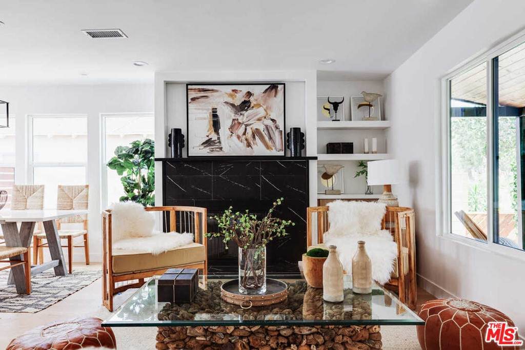 14322 Collins Street - Photo 1