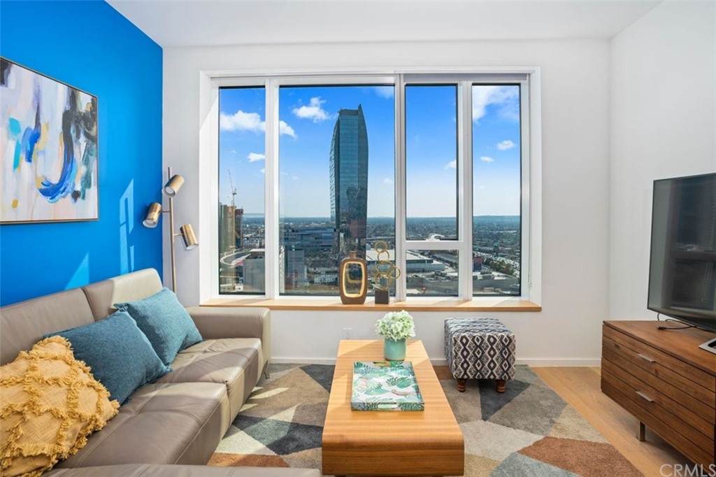 889 Francisco Street - Photo 1