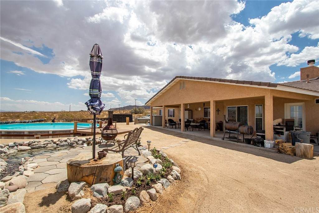 65910 Cottonwood Drive - Photo 1