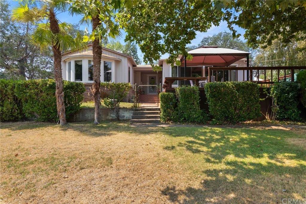 2765 Howard Avenue - Photo 1