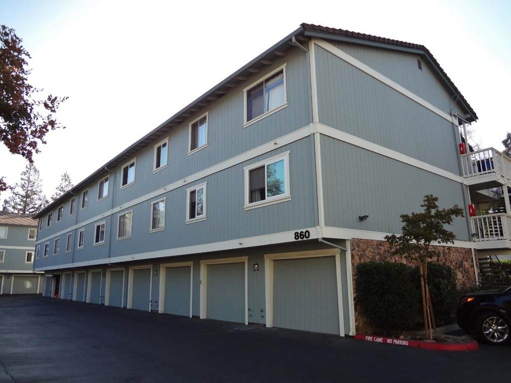 860 Apricot Avenue - Photo 1