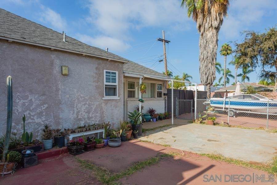 495 Davidson St - Photo 1