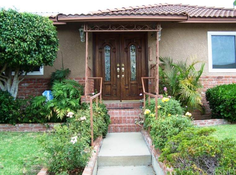 2344 Bleakwood Avenue - Photo 1