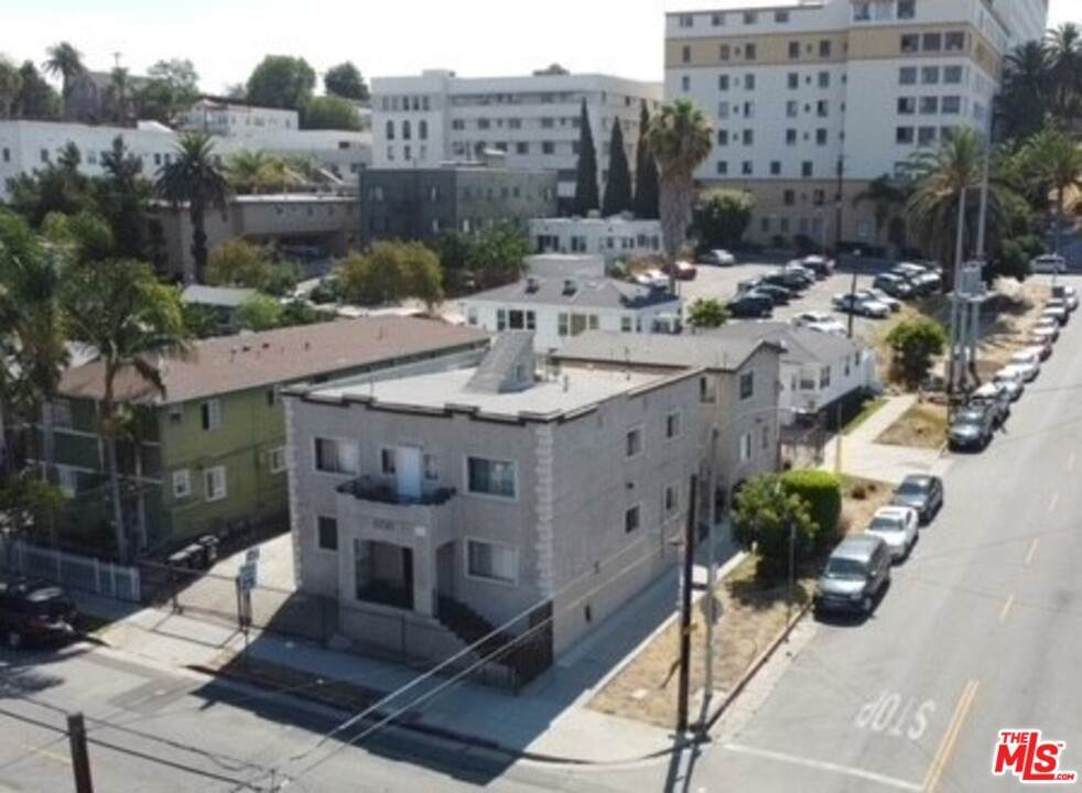 600 Coronado Street - Photo 1