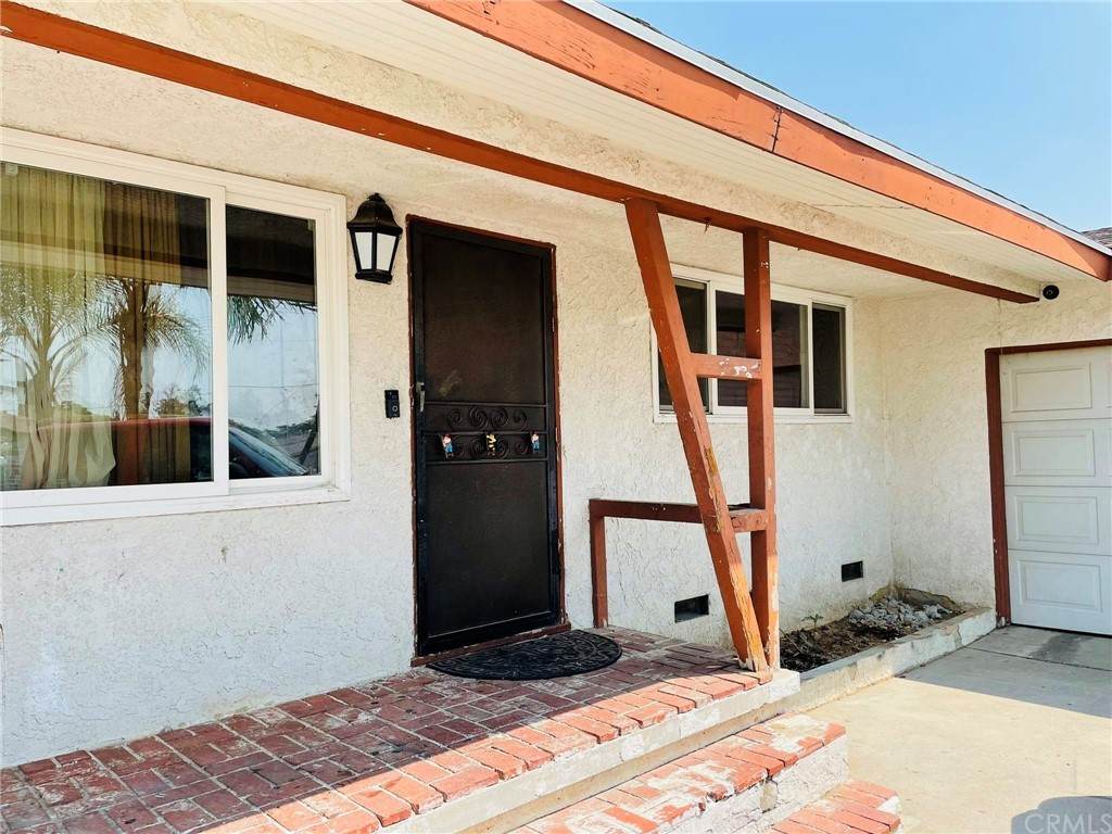 513 Date Avenue - Photo 1