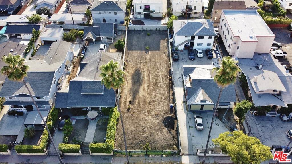 923 Mariposa Avenue - Photo 1