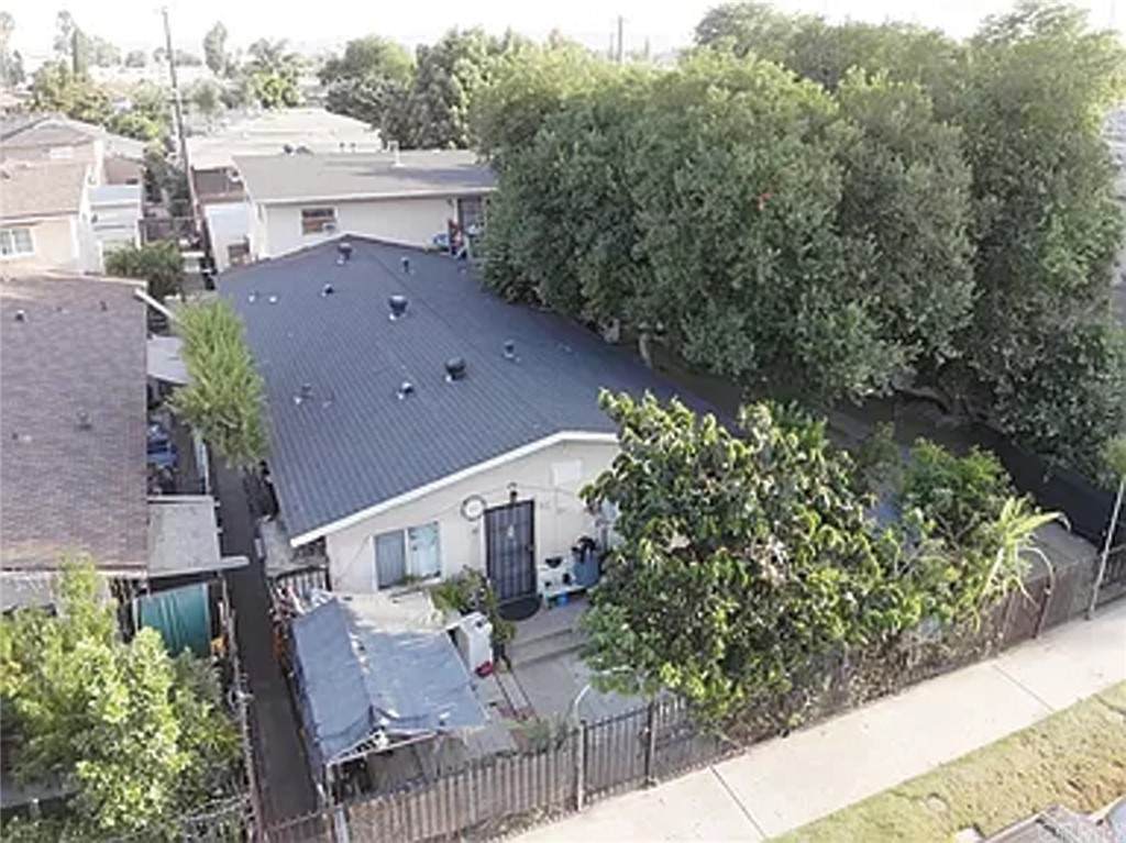 15248 Gresham Street - Photo 1