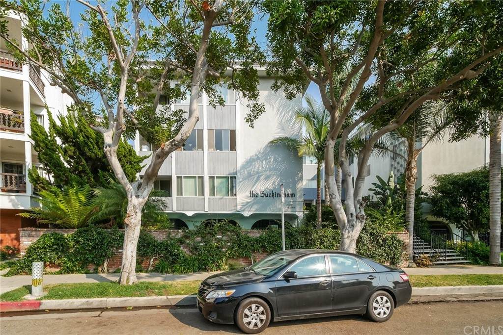 6150 Buckingham - Photo 1
