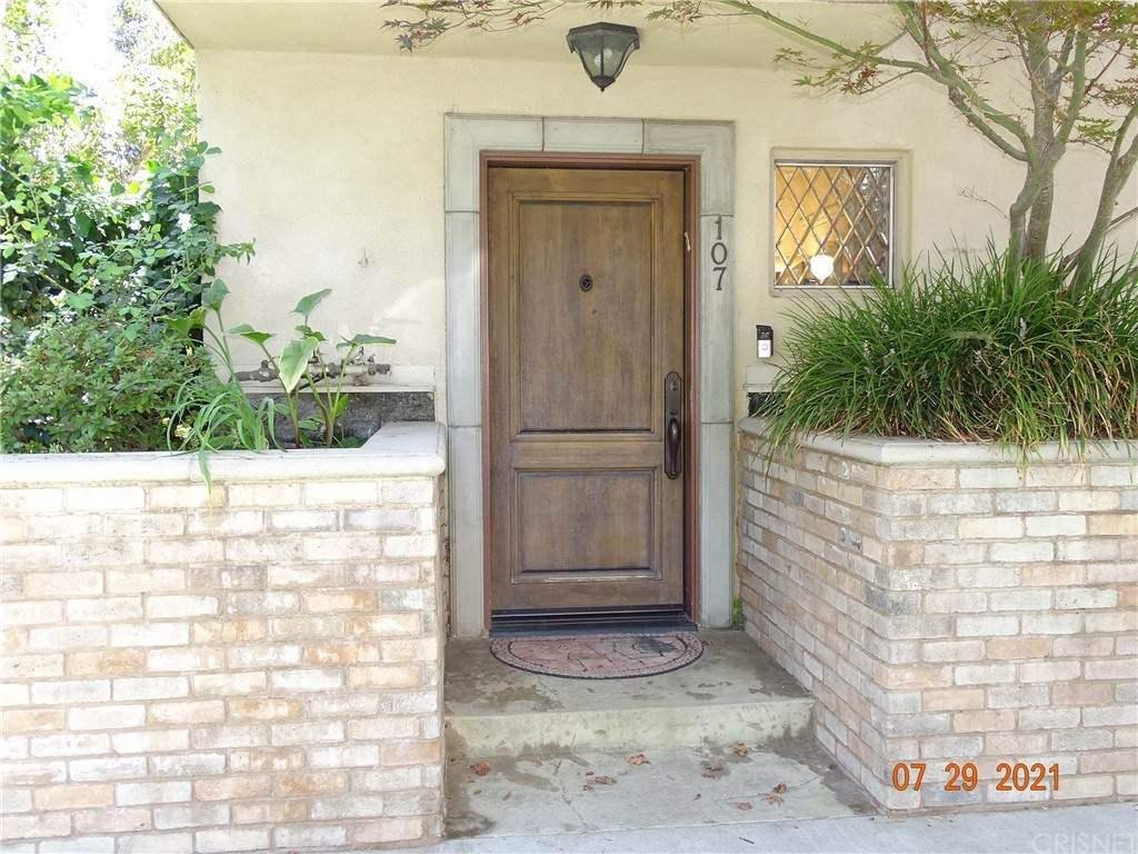 15248 Clark Street - Photo 1