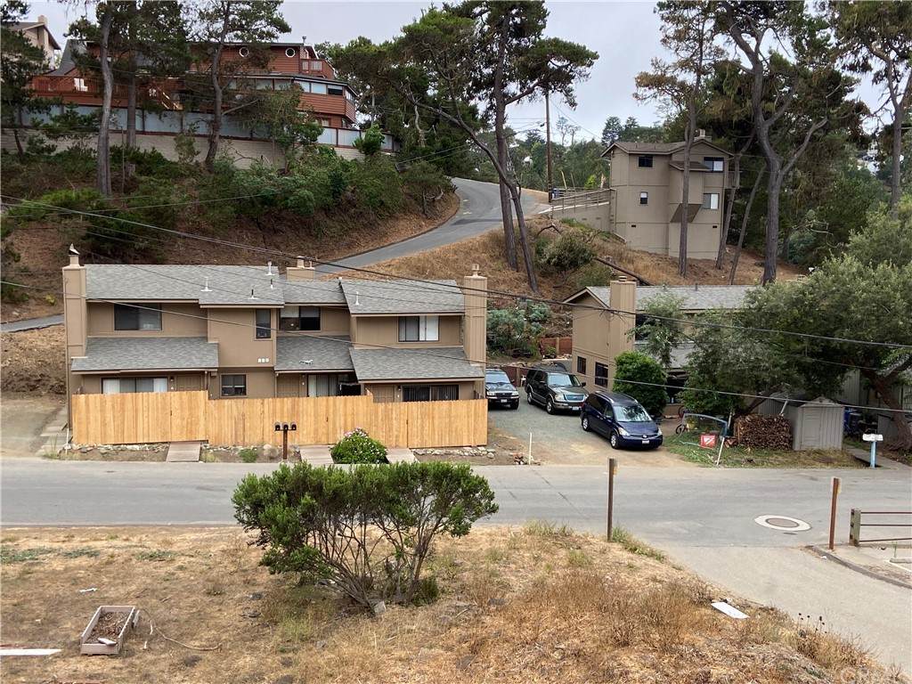 890 Sheffield Street - Photo 1