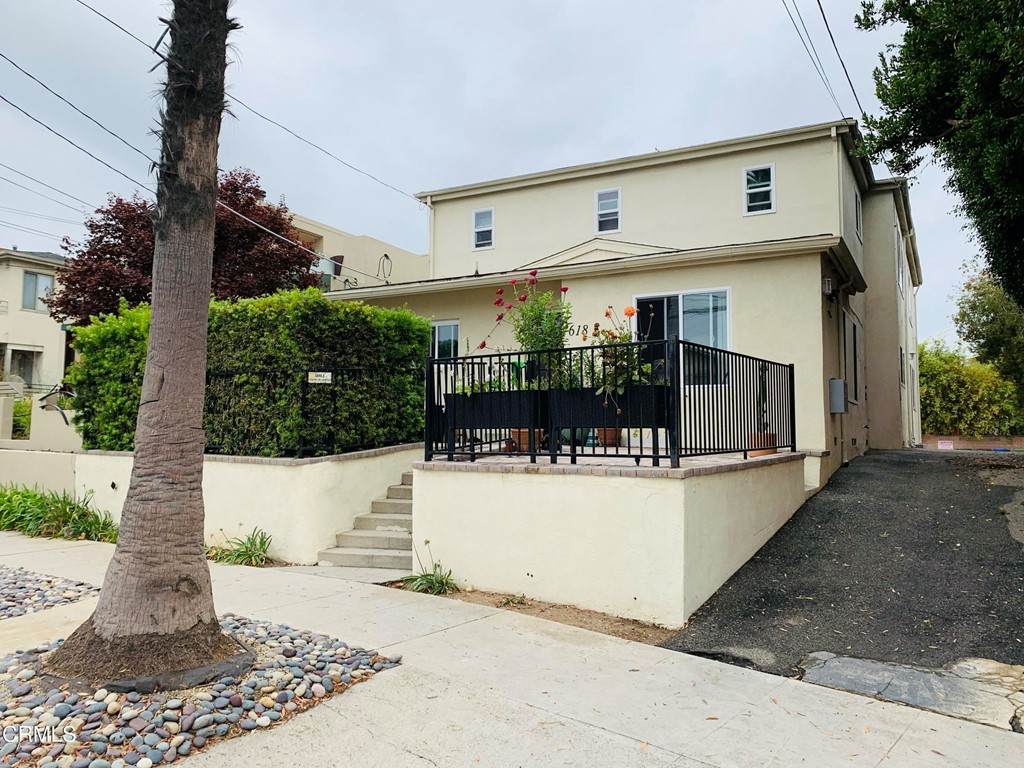618 Pacific Street - Photo 1