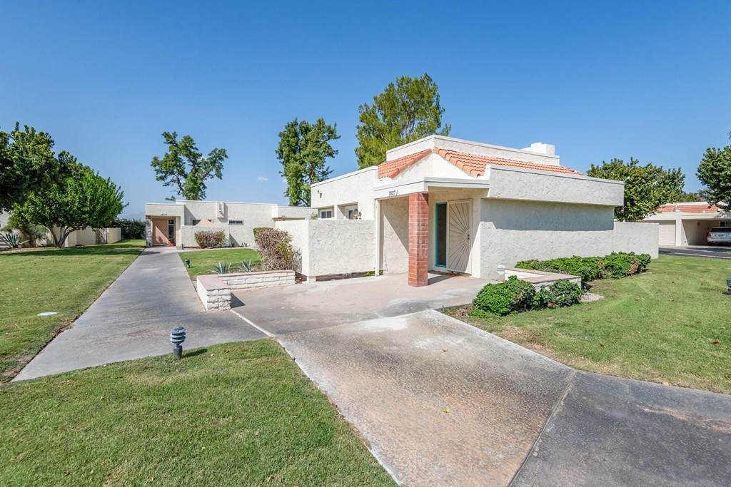 1527 Spyglass Plaza - Photo 1