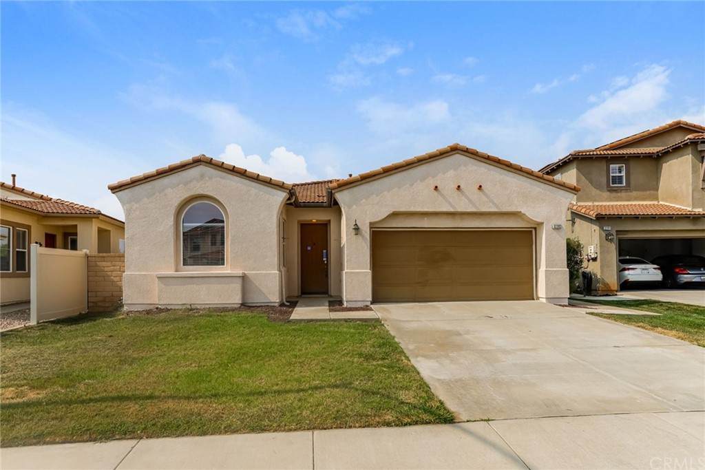 32282 Safflower Street - Photo 1