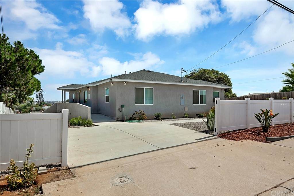 2202 J Avenue - Photo 1